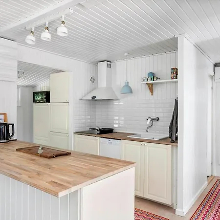 1549-aakirkeby-sluseparken-14 Feriehus Vester Somarken